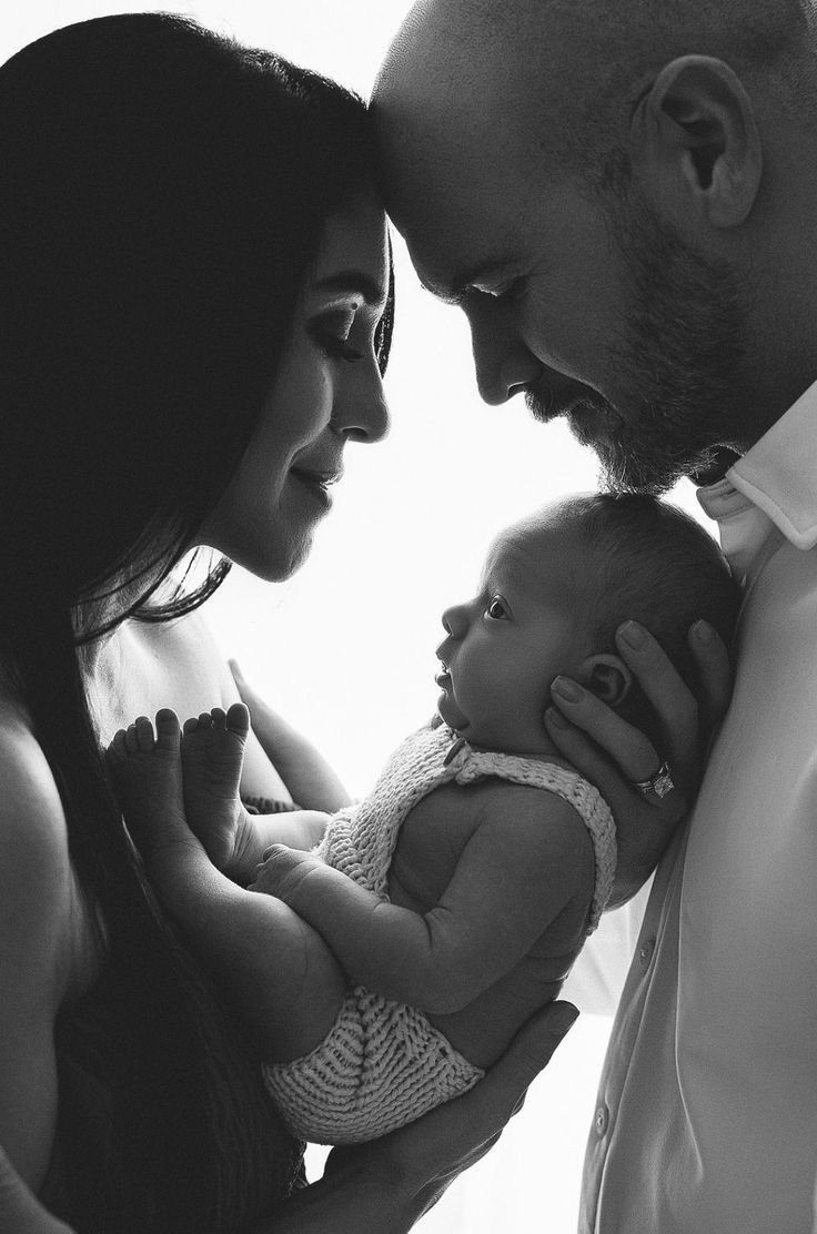 family photo tips North Jersey newborn photo session guide what to wear for portraits couples photo ideas Englewood NJ Bergen County photography tips