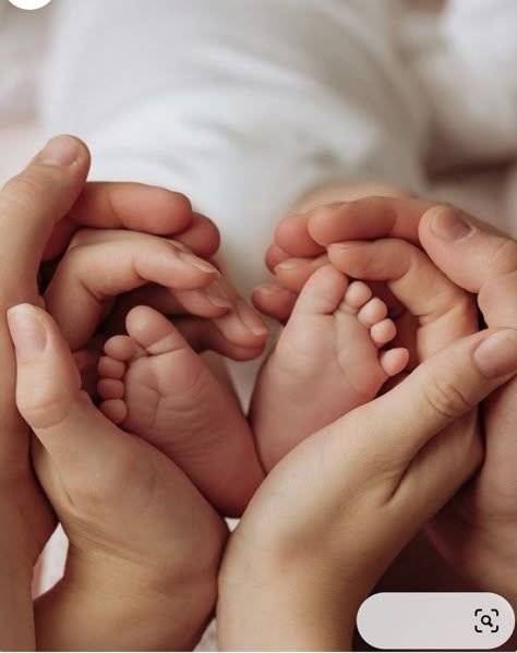 family photo tips North Jersey newborn photo session guide what to wear for portraits couples photo ideas Englewood NJ Bergen County photography tips